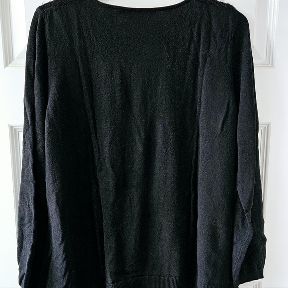 Addition Elle black top with sequence size 2x - Picture 2 of 6